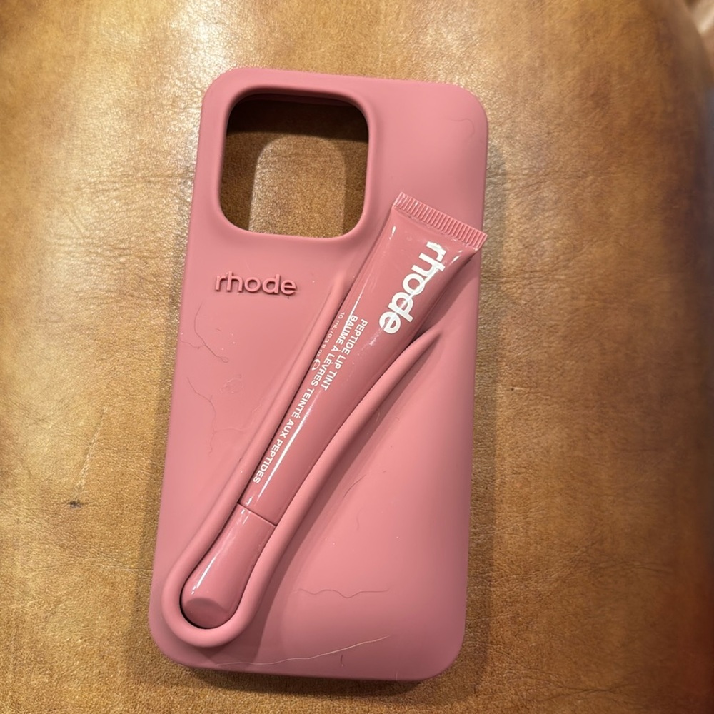 Rhode iphone 15 Pro case with lip gloss-brand new